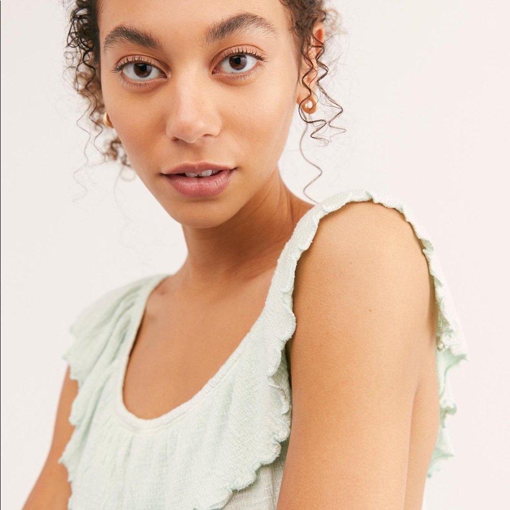 Free people Cora lee Tee in green size XS
